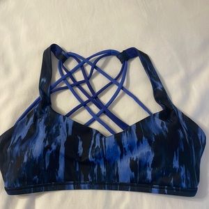 Lululemon size 8 free to be sports bra